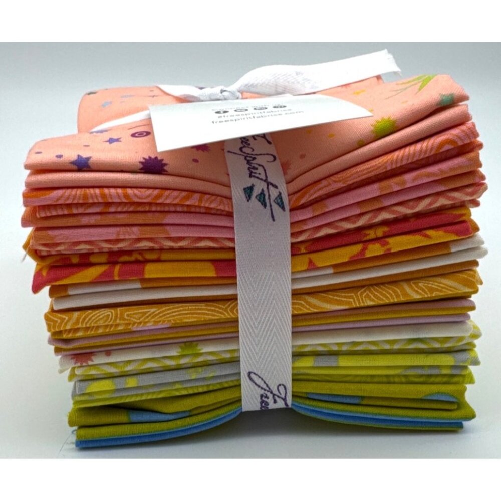 Free Spirit Goldfish Fat Quarter Bundle by Tula Pink NWT - Picture 2 of 9